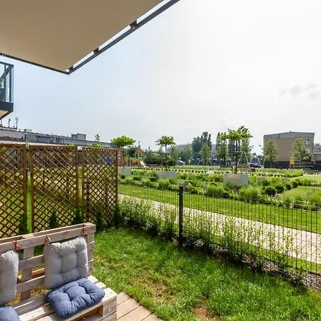 Apartment Superior Starowiejska With Parking By Renters Gdansk