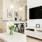 Starowiejska By Renters Apartament