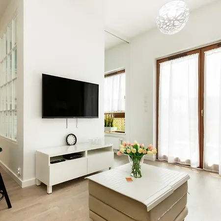 Superior Starowiejska With Parking By Renters Apartman Gdańsk